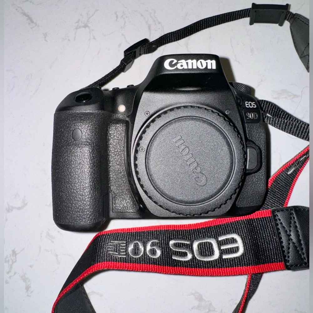 Cannon EOS 90D Body Camera Used Twice
